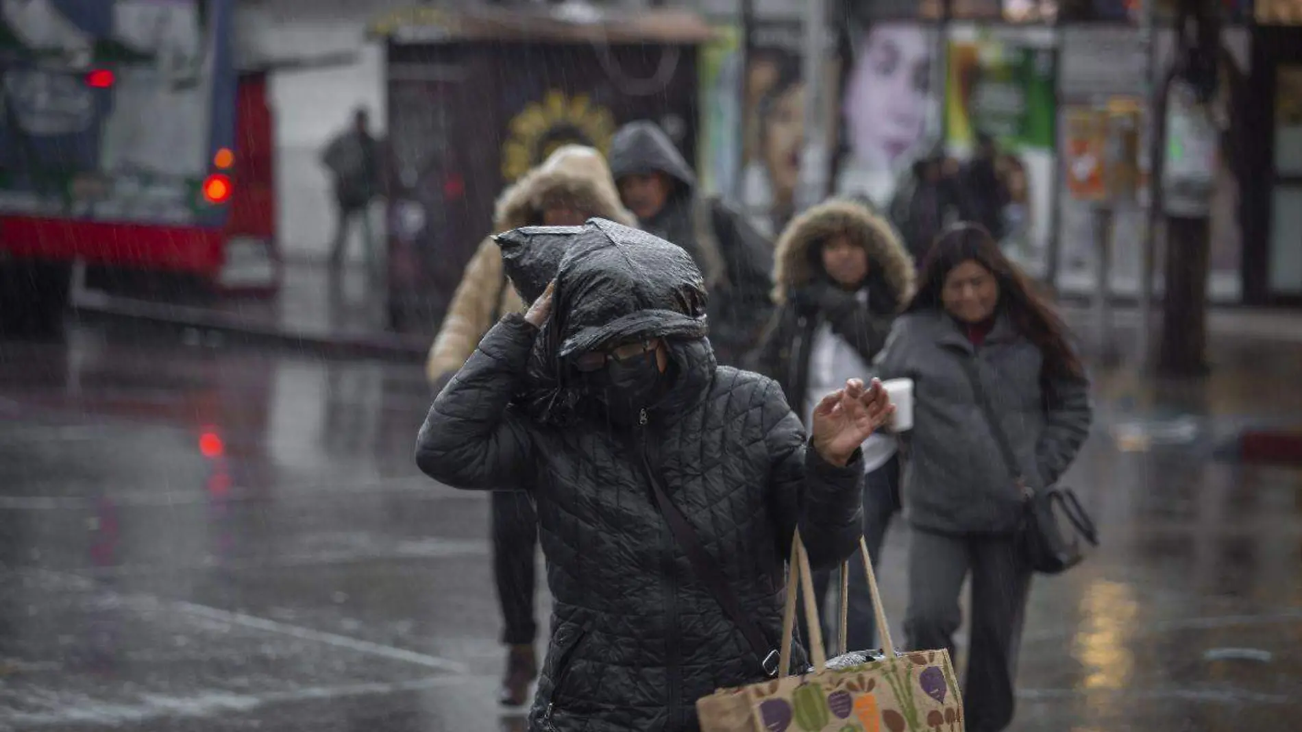 Lluvia y personas